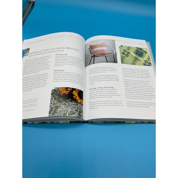 Mastering the Art of Fabric Printing and Design by Wisburn, Laurie NEW - Picture 3 of 3